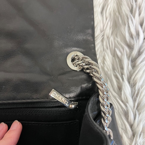 Chanel Icons Label Classic Flap Bag - Picture 12 of 15